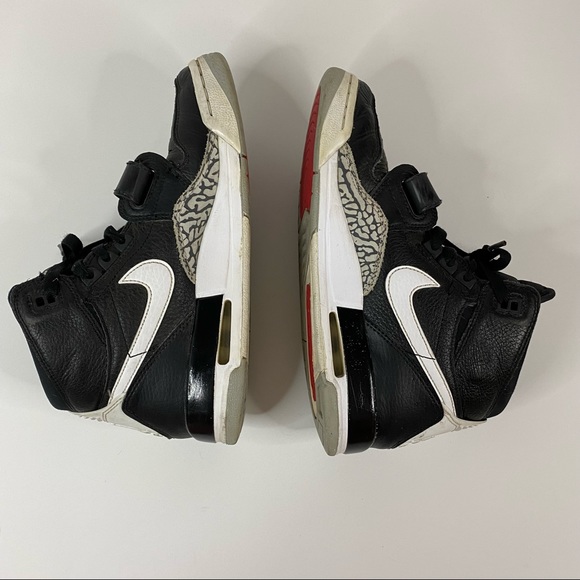 Nike Kids Boys 5Y Nike Air Jordan’s Black White Cement Gray - Picture 8 of 14